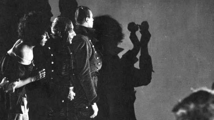 warning-shadows-1923